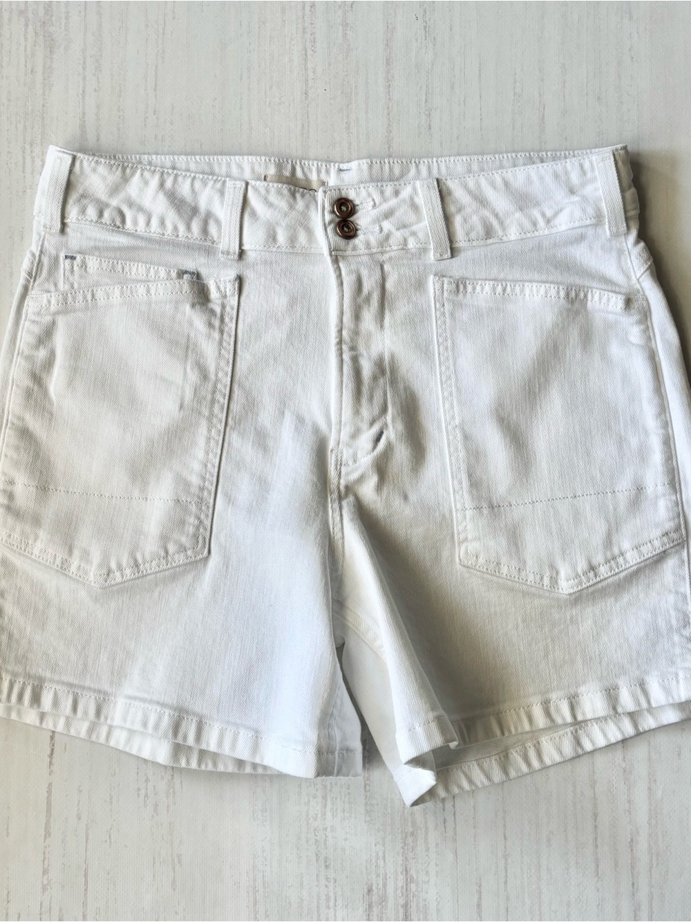 Anthropologie Pilcro White Denim Shorts Perfect Cond Sz 30 w/Stretch 5” Inseam